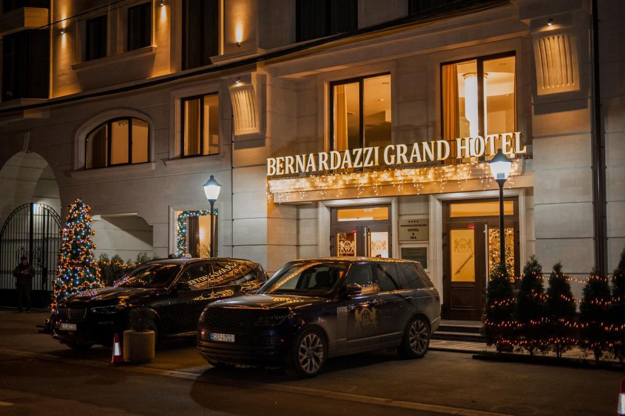 Bernardazzi Grand Hotel Chisinau Exterior foto